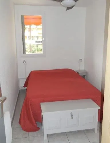 T3, Les Mimosas Apartamento *